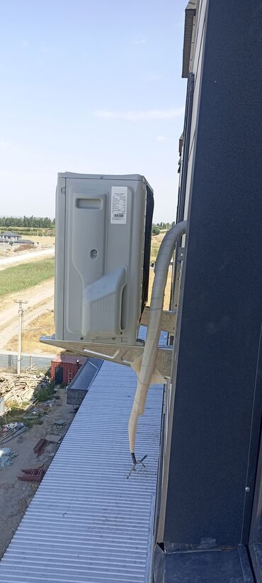 Кондиционеры: Кондиционер AUX Колонный, Инверторный, Охлаждение, Обогрев — 17