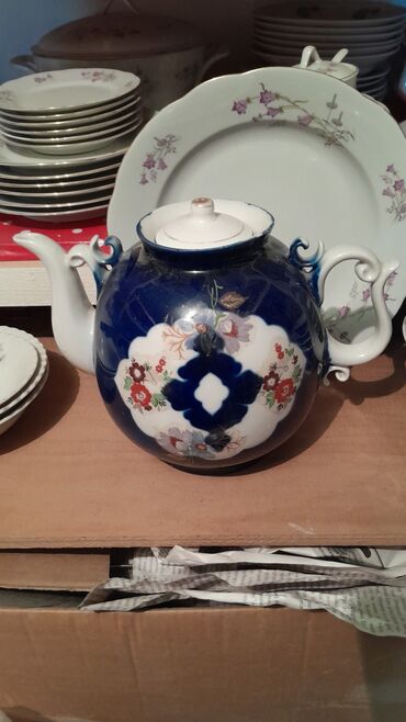 Digər dəstlər və servizlər: Qədimi qablar.Qiymətlər fərqlidir Başqa antik qablarda mövcuddur — 15