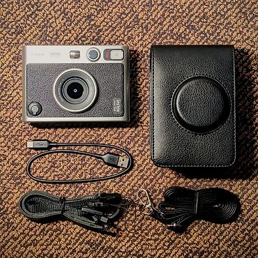 Продаю гибридный фотоаппарат Fujifilm Instax Mini Evo (Black) +