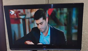 televızor: JVC LCD televizor - Ekran ölçüsü: təxminən 32" (81 sm) diaqonal - — 2