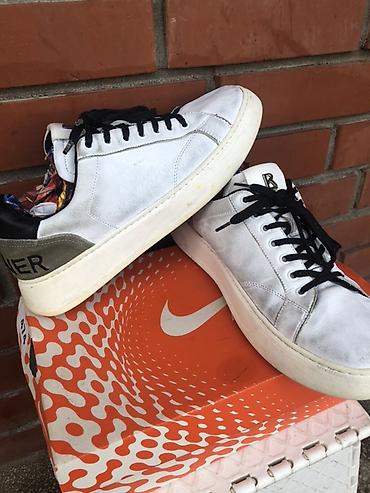 Patike: Bogner patike – bele kožne lifestyle/sneakers patike sa crnim pertlama — 9