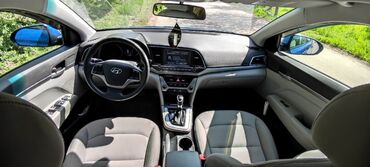 ступка: Hyundai Elantra: 2018 г., 2 л, Типтроник, Бензин, Седан