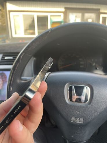 Apple iPhone: IPhone 13 Pro, Б/у, 256 ГБ, Графит, Зарядное устройство, Защитное стекло, Коробка, 85 % — 9