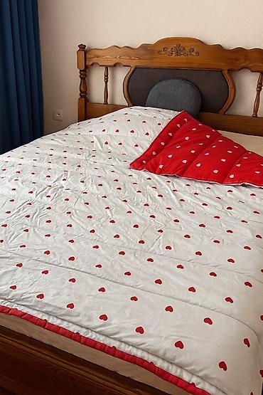 parça qiymətləri: Yeni yüksək keyfiyyətli Valentino yorğanlar Tərkibi: sintifon — 4
