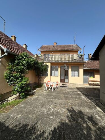 Kuće na prodaju: 200 kv. m, 5 soba — 3