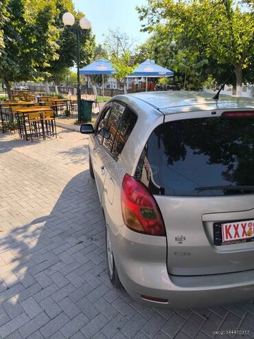 Toyota: Toyota Corolla Verso: 2 l. | 2003 έ. Χάτσμπακ — 3