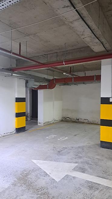 Yeraltı avtodayanacaq yeri - Qapalı, yaxşı havalandırılan yeraltı