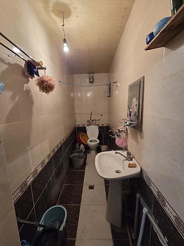 heyet evi yasamal: 4 otaqlı, 65 kv. m, Orta təmir — 6