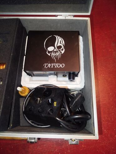 Manikür, pedikür aparatları: Tatu maşın dəsti – alüminium daşıma çantasında komplekt. Komplektin — 5