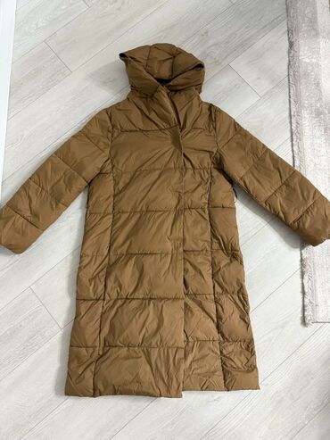 длинное трикотажное платье с капюшоном: Пуховик, Длинная модель, Стеганый, XL