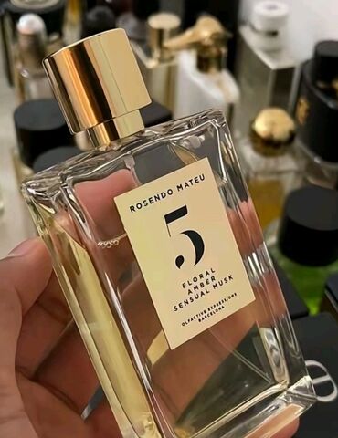 Ətriyyat: Məhsul: Niş və selektiv ətirlər kolleksiyası Təsvir: - Essential — 6