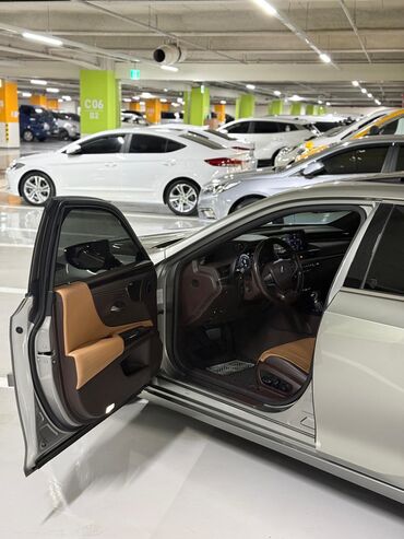 Lexus: Lexus ES: 2019 г., 2.5 л, Гибрид — 14