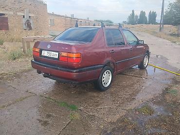 a8 d2: Volkswagen Vento: 1993 г., 1.8 л, Механика, Бензин, Седан — 2