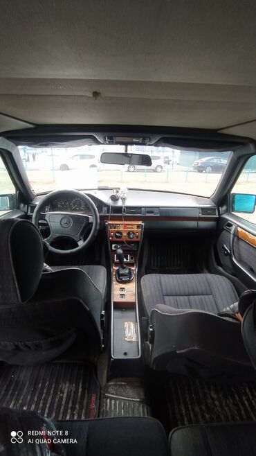 Mercedes-Benz: Mercedes-Benz W124: 1992 г., 2.2 л, Механика, Бензиновая, Универсал — 5