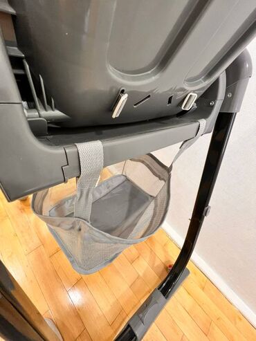 Yemək masaları, oturacaqları: Uşaq üçün yemek masasıdır.Markası Pouchdur.Teze alınıb.Az işlenib,heç — 5