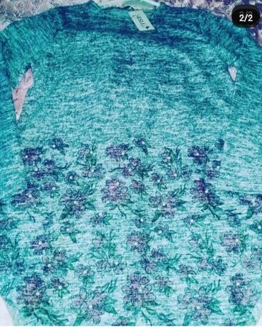 Dəstlər, kostyumlar: Gôy atlas kostyum 120 manata alinib 60 manata satilir. Cemi 1 defe — 26