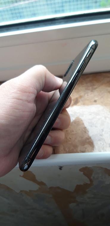 Apple iPhone: IPhone X, Qara, Face ID — 7
