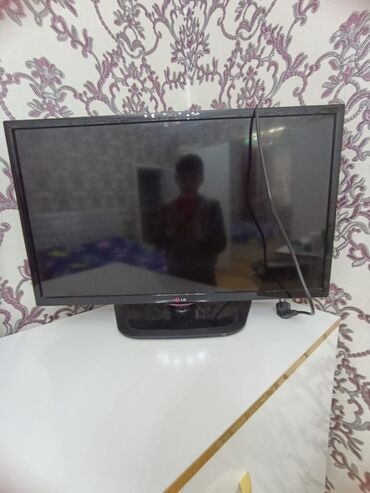 автомобильный телевизор: Б/у Телевизор LG 32" UHD (3840x2160), Самовывоз