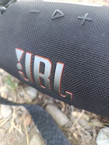 короб для буфера: Портативная Bluetooth-колонка JBL Xtreme 4 в черном цвете, обтянутая