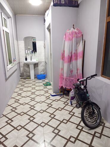 Həyət evləri və villaların satışı: 3 otaqlı, 2 kv. m, Yeni təmirli — 12