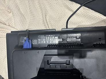 komputer klavyaturası: Compaq LCD monitor - Model: Compaq Q1859s (etiketdə Q1859S qeyd — 2