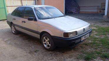 Volkswagen: Volkswagen Passat: 1988 г., 1.8 л, Механика, Бензин