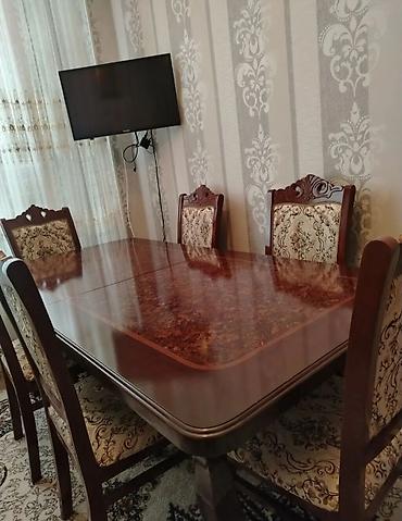 Masa və oturacaq dəstləri: Qonaq otağı üçün, İşlənmiş, Açılan, Oval masa, 6 stul — 1