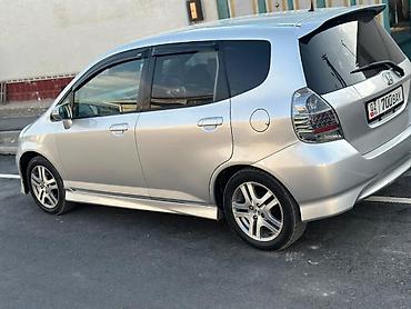 honda ridgeline 2005: Honda Fit: 2005 г., 1.5 л, Автомат, Бензин, Хэтчбэк — 2