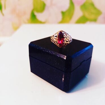 серебрянная ложка: Продается золотое кольцо с красивым камнем, 2.13гр, Кыргызалтын