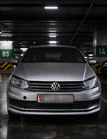 6 2: Volkswagen Polo: 2012 г., 1.6 л, Механика, Седан — 1
