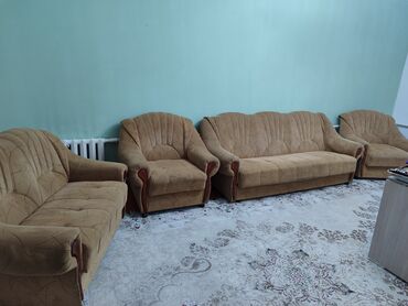 детиски диван: Прямой диван, цвет - Коричневый, Б/у