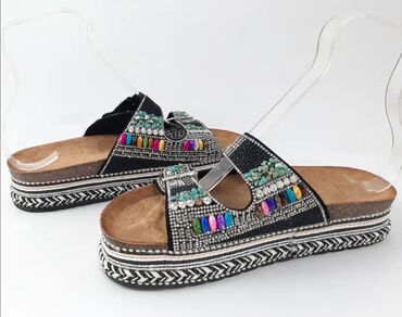 Women's Footwear: Fashion slippers, 38