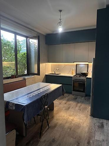 Продажа коттеджей и домов: Продается просторный дом с двумя этажами, расположенный на участке с — 9