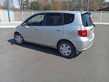 step vagon: Honda Fit: 2003 г., 1.3 л, Автомат, Бензин, Хэтчбэк — 4