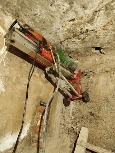 Beton işləri: #Betonkesme #betondeşmə Beton kubik kərpic - dən kəsim deşim — 16