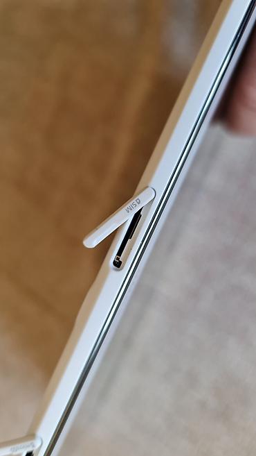 Tableti: Samsung Galaxy Tab 4 10.1 (SM-T535) - Ekran: 10.1" TFT, široki — 2