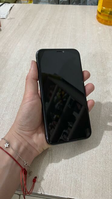 Apple iPhone: IPhone 11, 64 GB, Qara, Face ID
