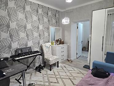 сафия: Продаётся просторный дом, с участком в 5 соток. Есть сад (посажены — 8