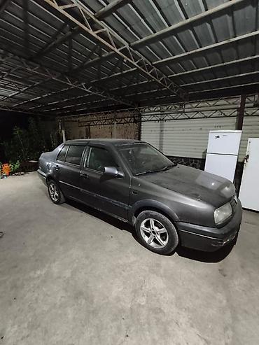 transporter multivan: Volkswagen Vento: 1996 г., 1.8 л, Механика, Бензин, Седан — 2