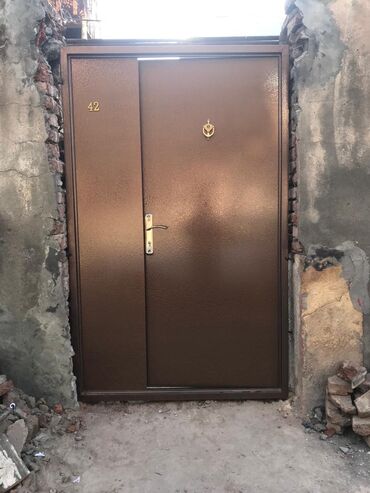 Giriş qapıları: Məhsul: Dəmir giriş qapıları (bir neçə model) - Material: qalın metal — 10