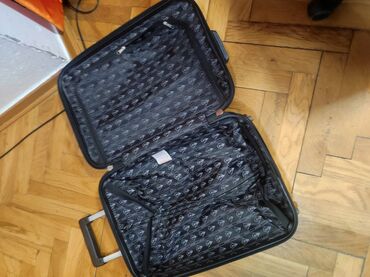 Putni koferi i torbe: Srednji kofer, bоја - Maslinasto zelena — 9