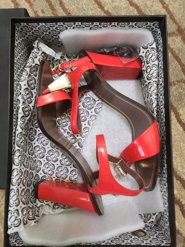 женская обувь новое: Туфли 38, цвет - Красный