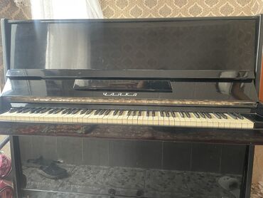 Другие музыкальные инструменты: Продаю пианино «Чайка» (Омская фабрика пианино «Иртыш»), №6258