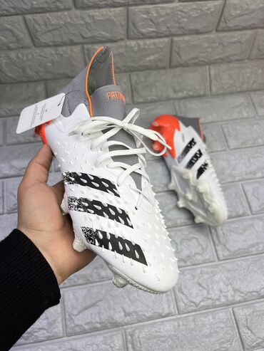 бутсы 42: ADIDAS -predator DEMONskin Размеры 39-44 Бутсы Predator at lalafo.kg бутсы 42: ADIDAS -predator DEMONskin Размеры 39-44 Бутсы Predator