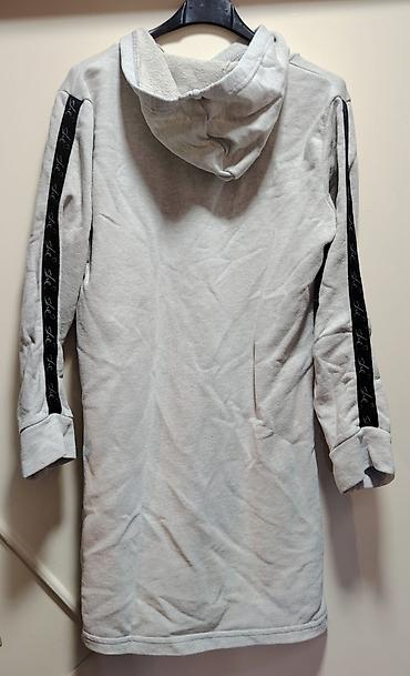 nike ax: Dugi dukser šal (tunike-dužine) sa kapuljačom, sivo-meliran. Napred — 2