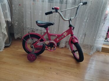 12lik usaq velosipeti.yaxsi vəziyyətdedir.5yasa qeder usaqlar ucun