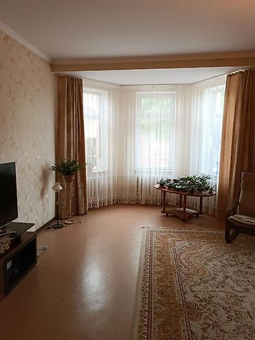 Продажа коттеджей и домов: 4 комнаты, 180 м², 7 соток, Бишкек, Аламединский рынок / базар Собственник — 16