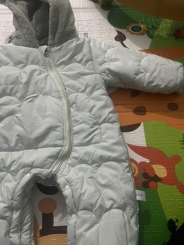 теплая зимняя кофта: Детский зимний комбинезон-конверт с капюшоном. - Цвет: светло‑серый