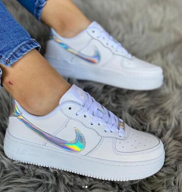 Patike: NIke air force patike

Novo
Brojevi 36 do 46

fb Moja Kupovina 1 — 12