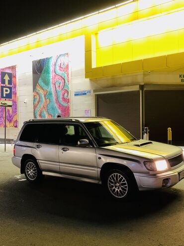 Subaru: Subaru Forester: 2002 г., 2 л, Автомат, Бензин, Внедорожник